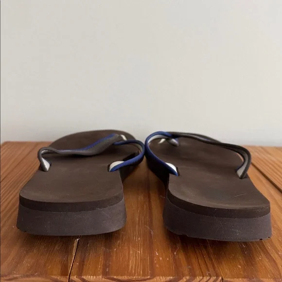 Nike Brown and Blue Women's Flip Flop Sandals Size 9 - Picture 3 of 5